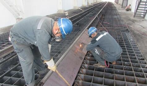 卸煤箅子.jpg 卸煤箅子.jpg