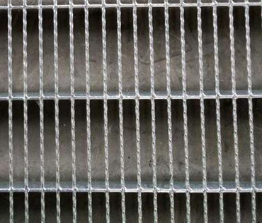 信鴿公棚地網(wǎng)，曬籠網(wǎng)片，漏糞板，賽鴿鴿舍專用地網(wǎng) ，熱鍍鋅地格柵板價格/廠家