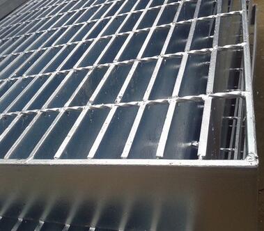 重型平臺鋼格板結構特點 重型平臺鋼格板結構特點