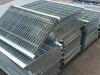 GU型溝蓋板鋼格柵板廠家 GU型溝蓋板鋼格柵板廠家